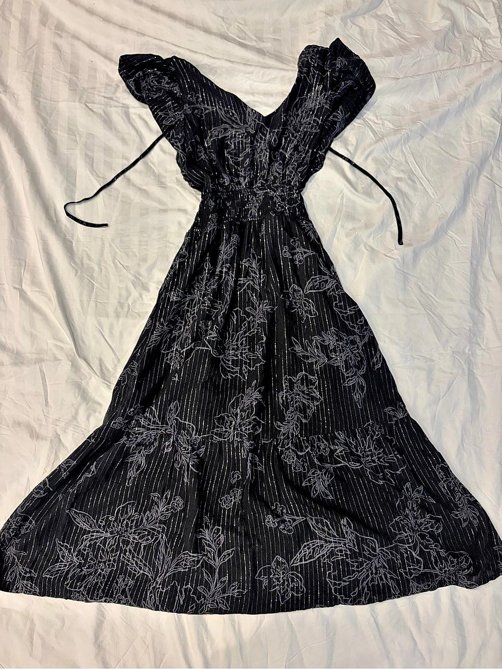Gap Black Metallic Floral Midi Dress Maxi Dress in Black & White Size Medium